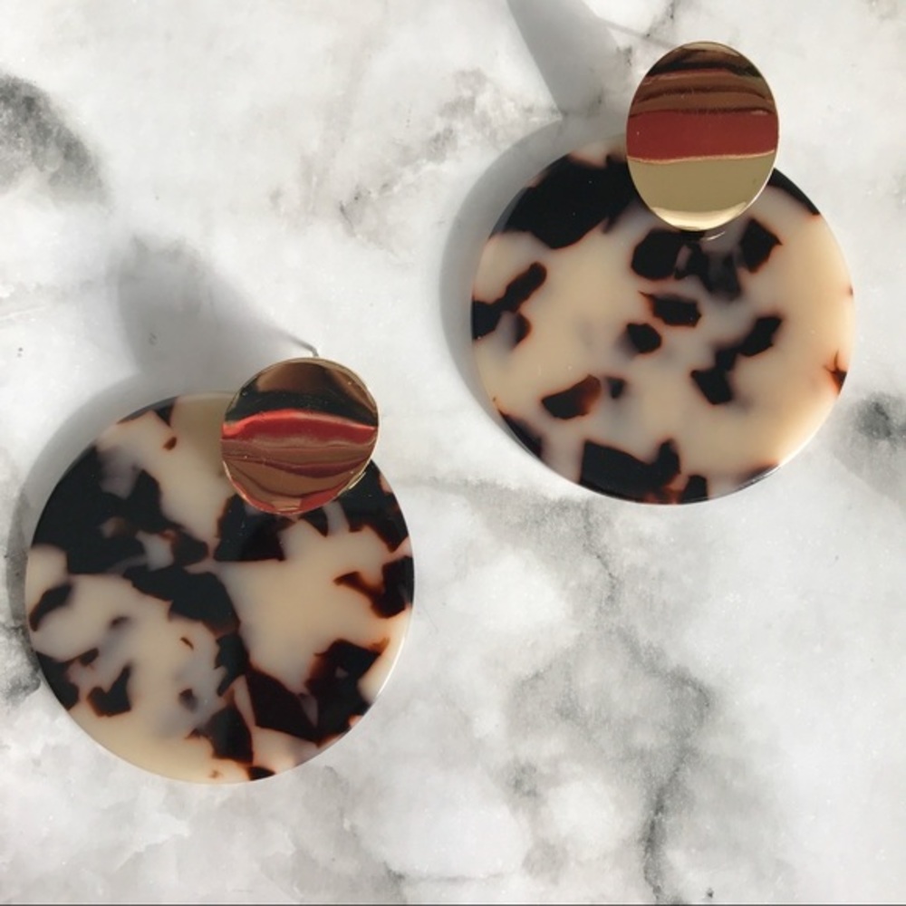 ⭐️3/$30 | Acrylic Tortoise Shell Gold Drop Earrings